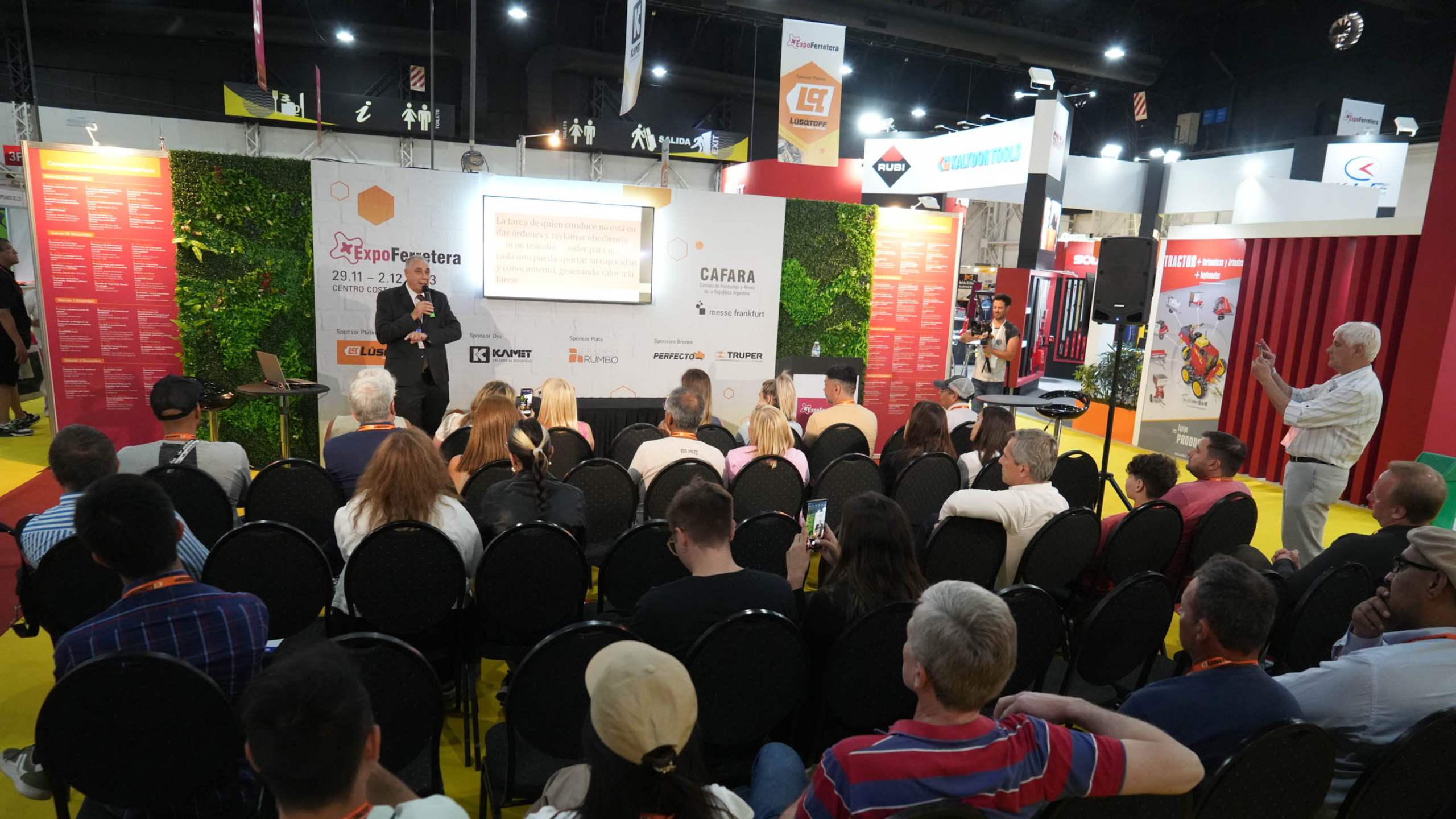 image of a conference at ExpoFerretera